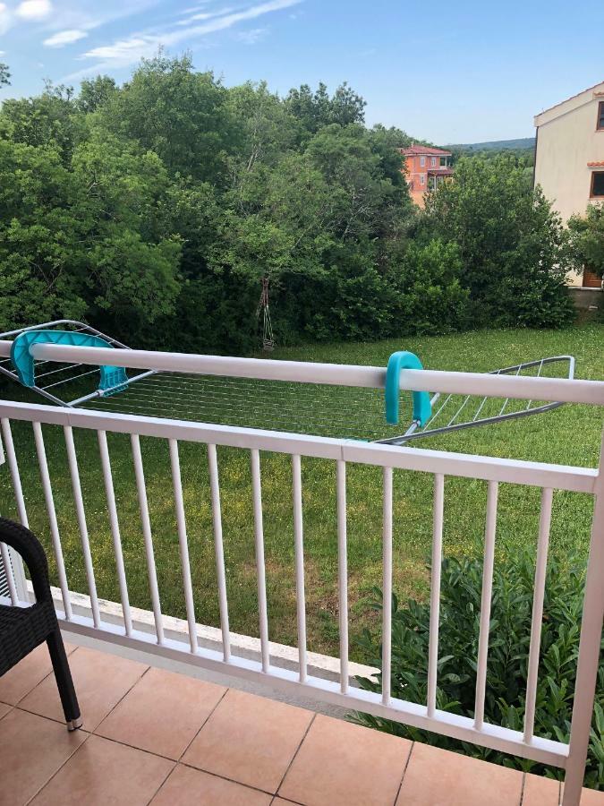 Apartman Snjezana Malinska Exteriör bild